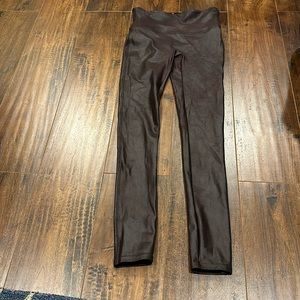 Spanx legging size  S/p in a dark maroon color